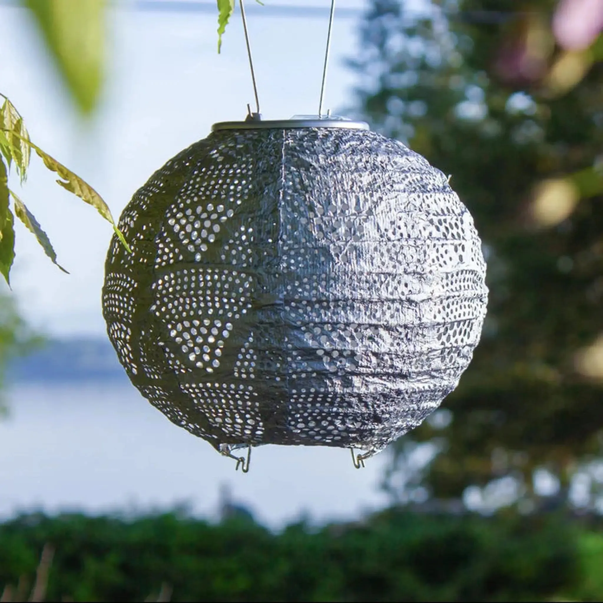 8" Globe Solar Lantern