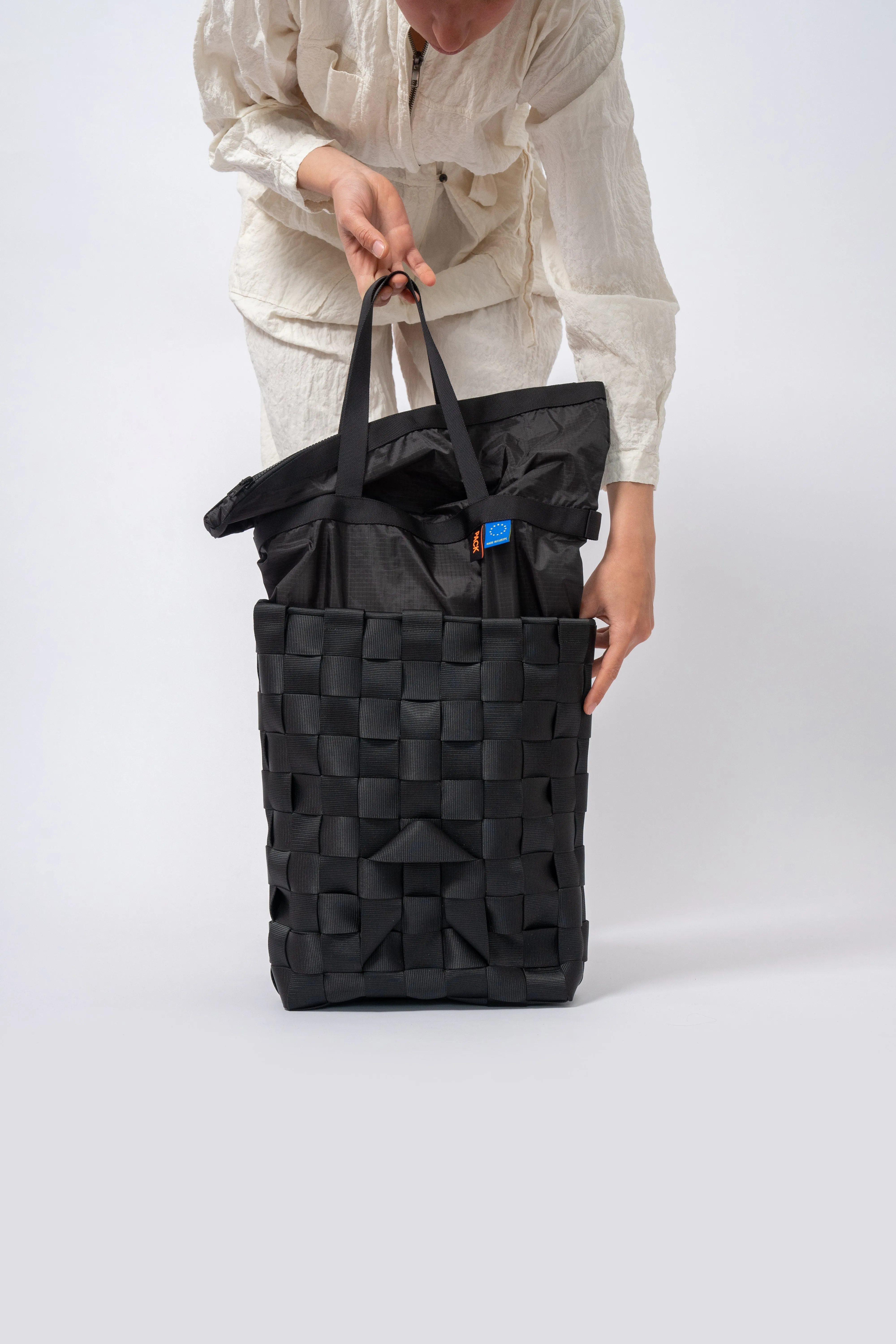 A302 2IN1 FOLD POUCH BASKET BACKPACK - europium blue