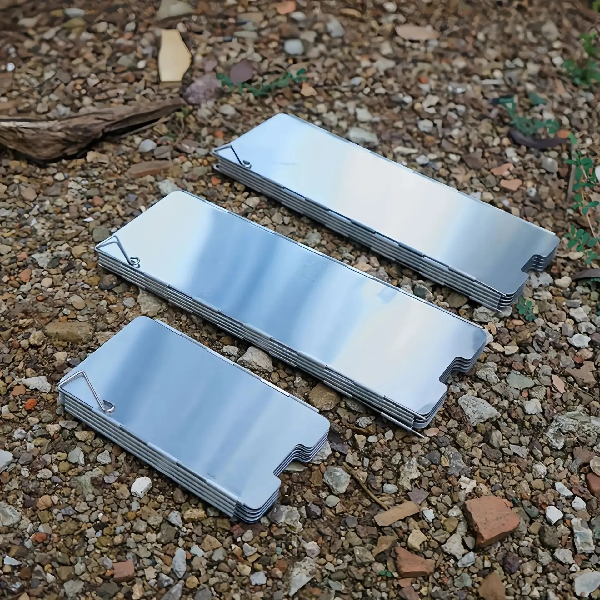 Aluminum Alloy Camping Stove Windscreen – Adjustable Windproof Shield with Storage Bag