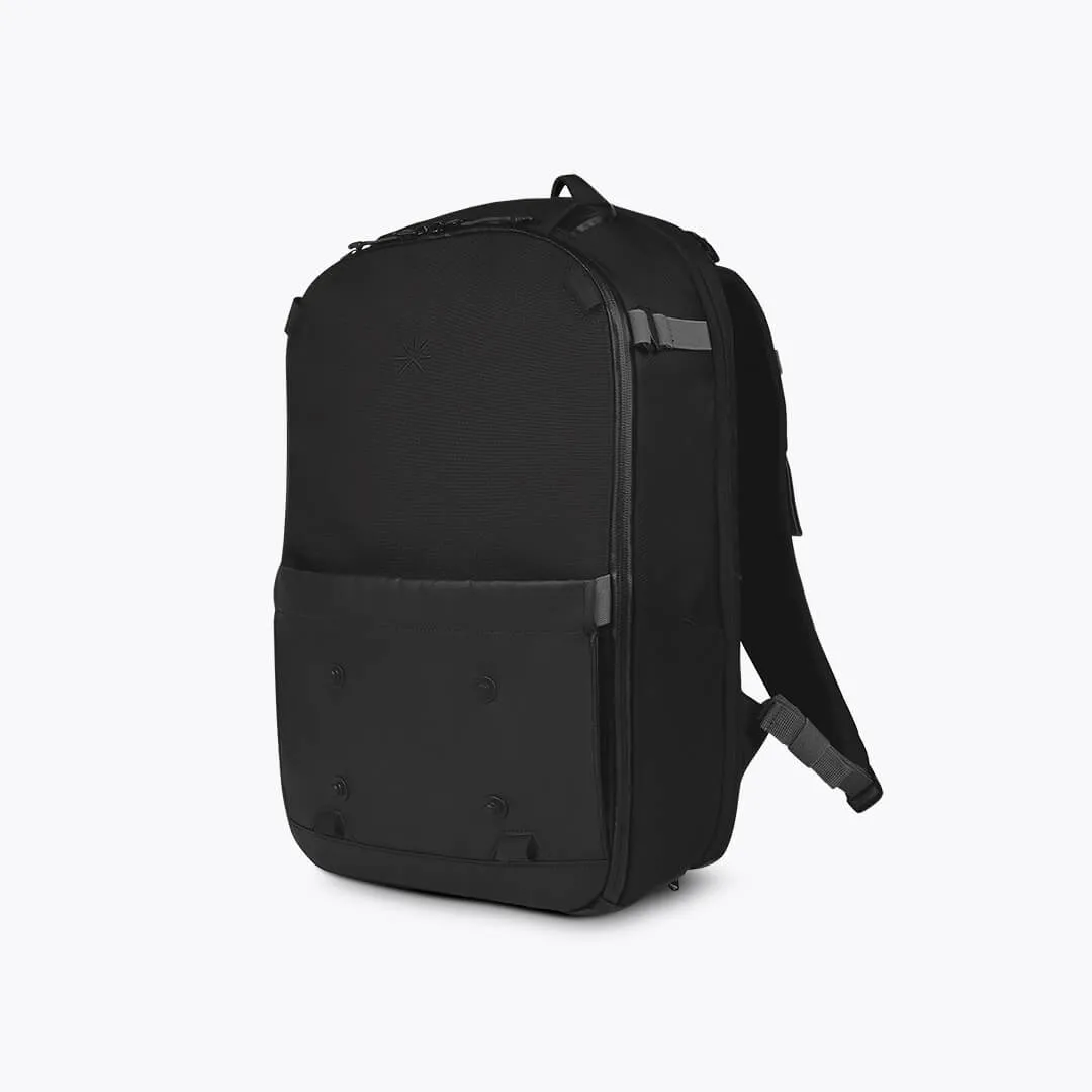 Hive Backpack Core Black   3 Accessories