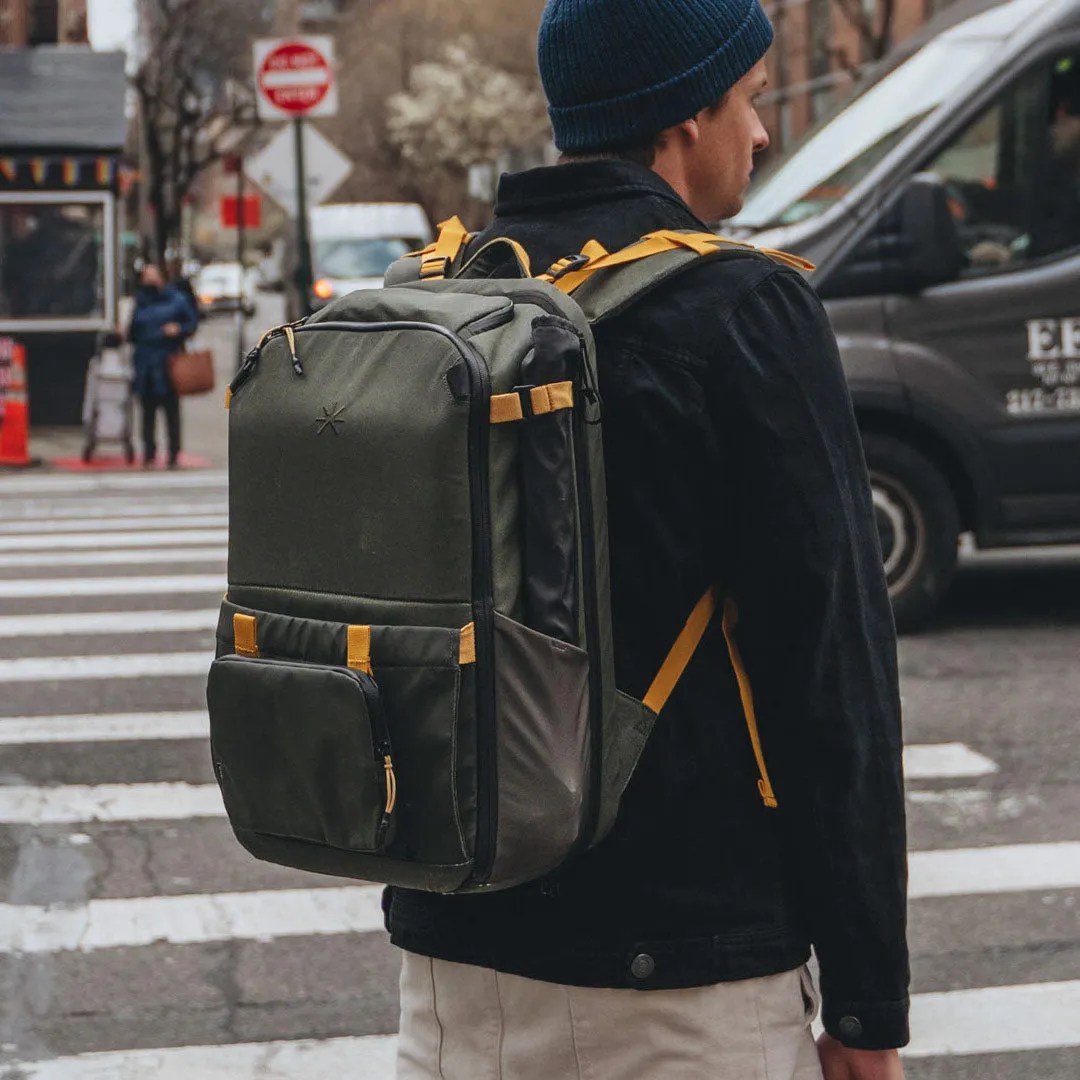 Hive Backpack Mulled Green   3 Accessories