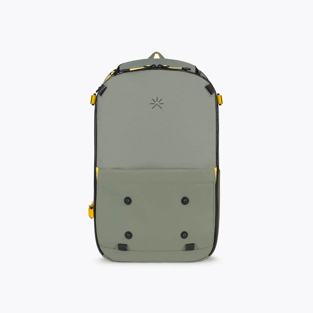 Hive Backpack Mulled Green   3 Accessories