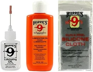 Hoppe's Lubricating Oil, 14.9 ml Precision Bottle, 2.25oz Squeeze Bottle Refill, Silicone Non-Abrasive Gun Cloth - Gun Cleaning Bundle Kit - For Pistol / Handgun / Rifle / Shotgun / AR15