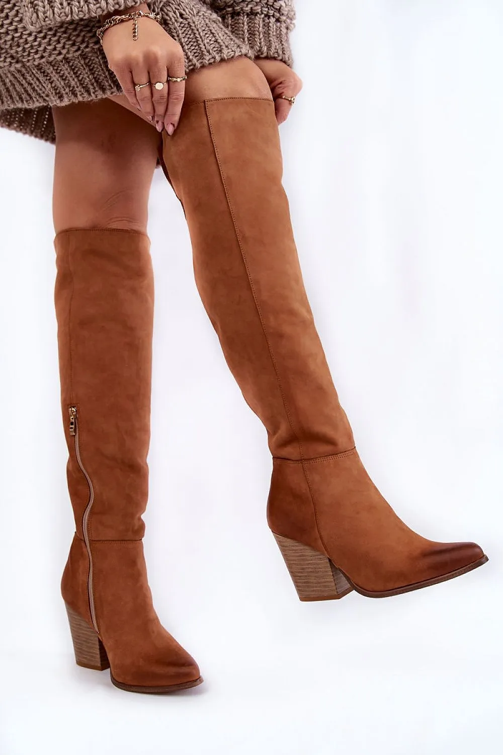 Musketeer boots Step in style
