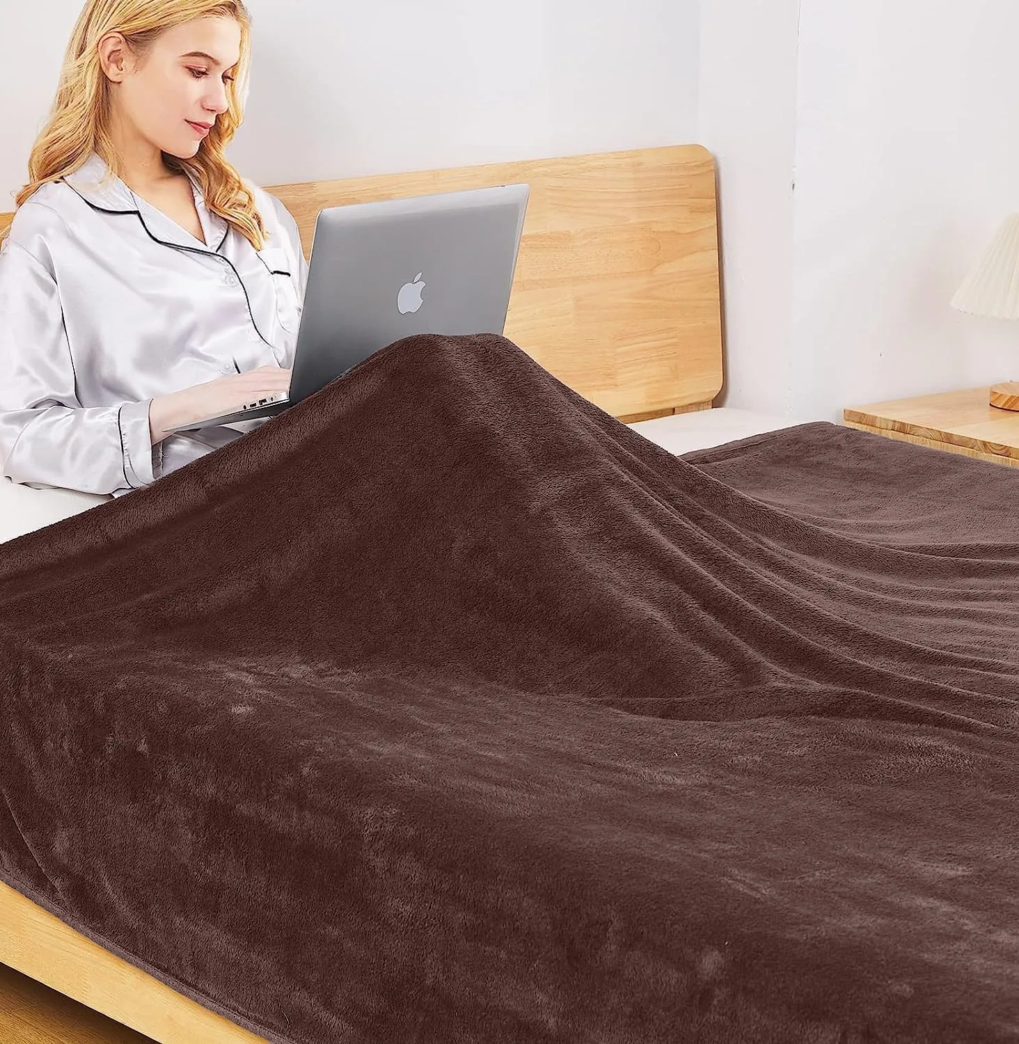 Polar Fleece Throw Blankets Travel Size Brown for The Bed Extra Soft Brush Fabric Super Warm Sofa Throw Blanket 50" x 61"(Chocolates Travel)