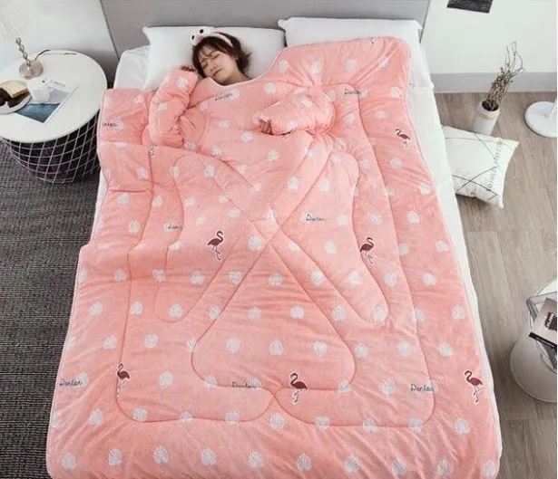Quilt with Sleeves (bedding, winter)