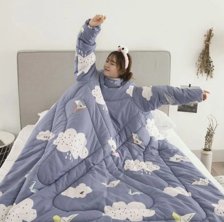 Quilt with Sleeves (bedding, winter)