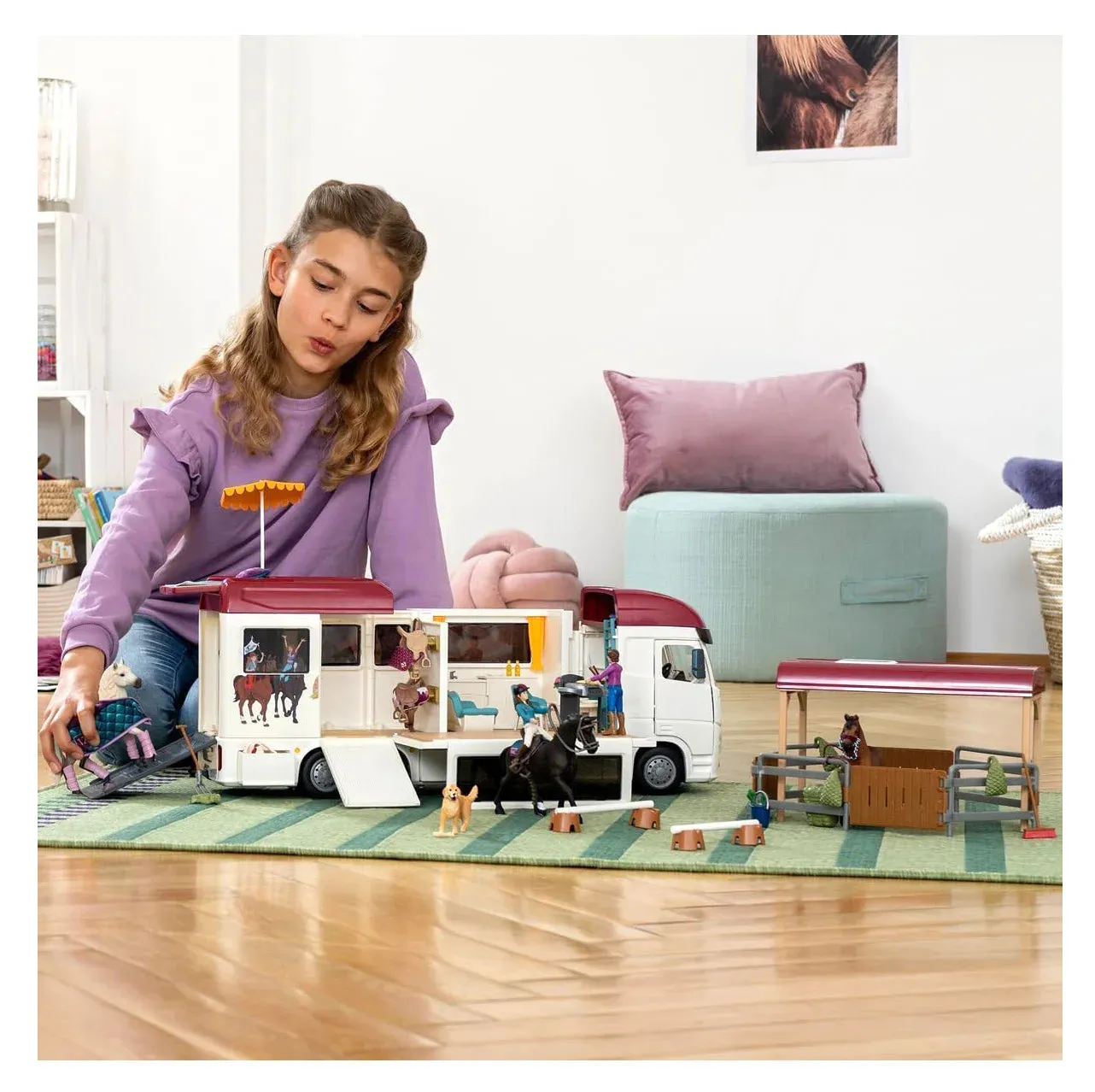 Schleich 42619 Horse Transporter Playset