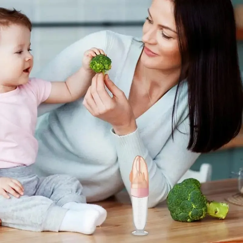 Silicone Squeeze Bottle Spoon Baby Feeder with Suction Cups