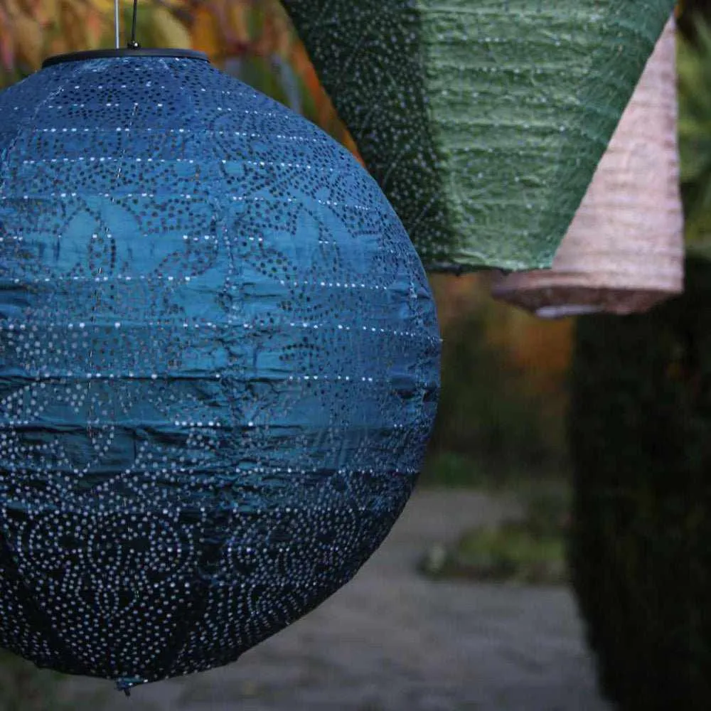 Solar Globe Lantern – Marrakesh-Inspired Outdoor Solar Light
