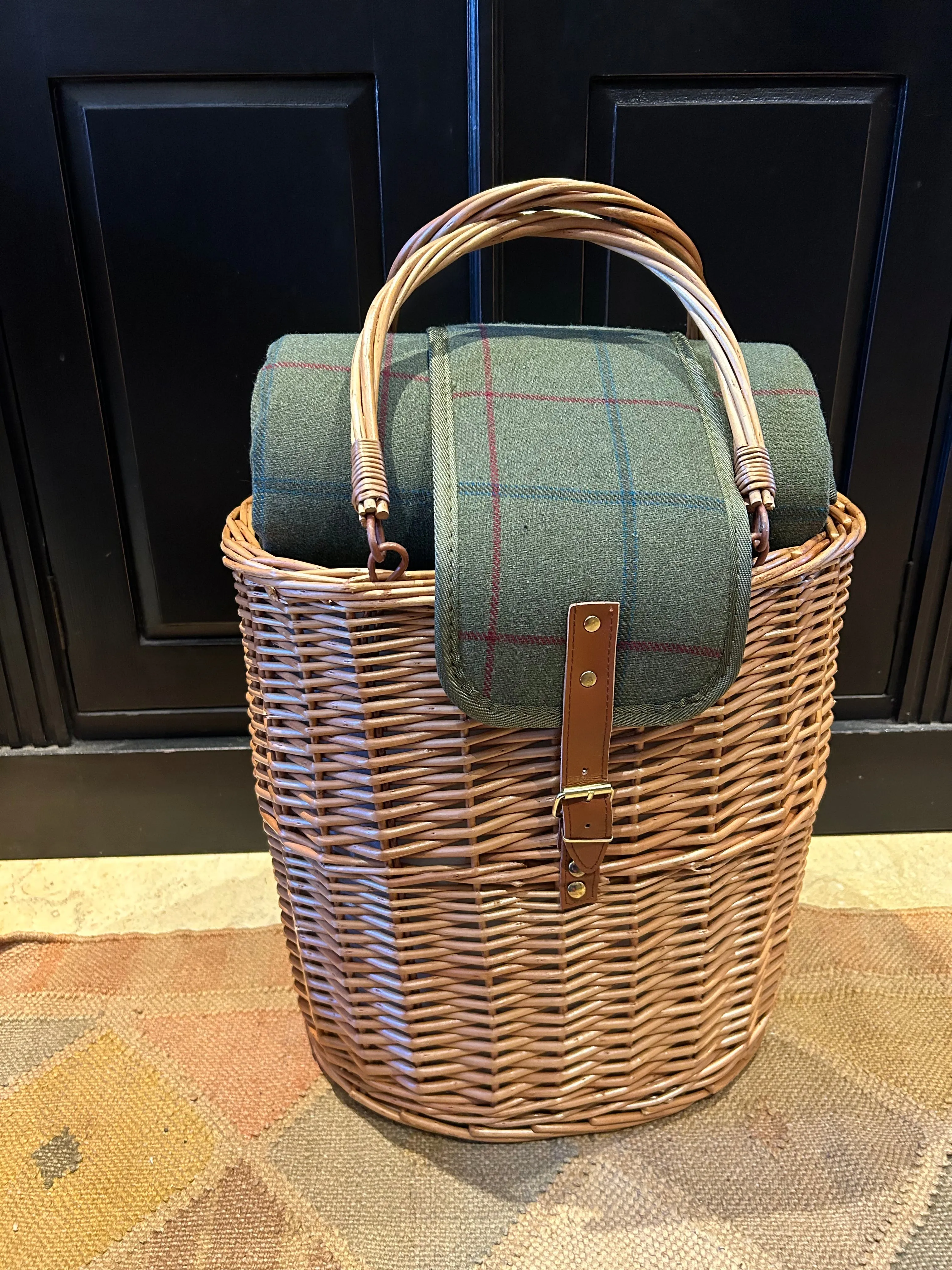The Buxton -green tweed chiller basket