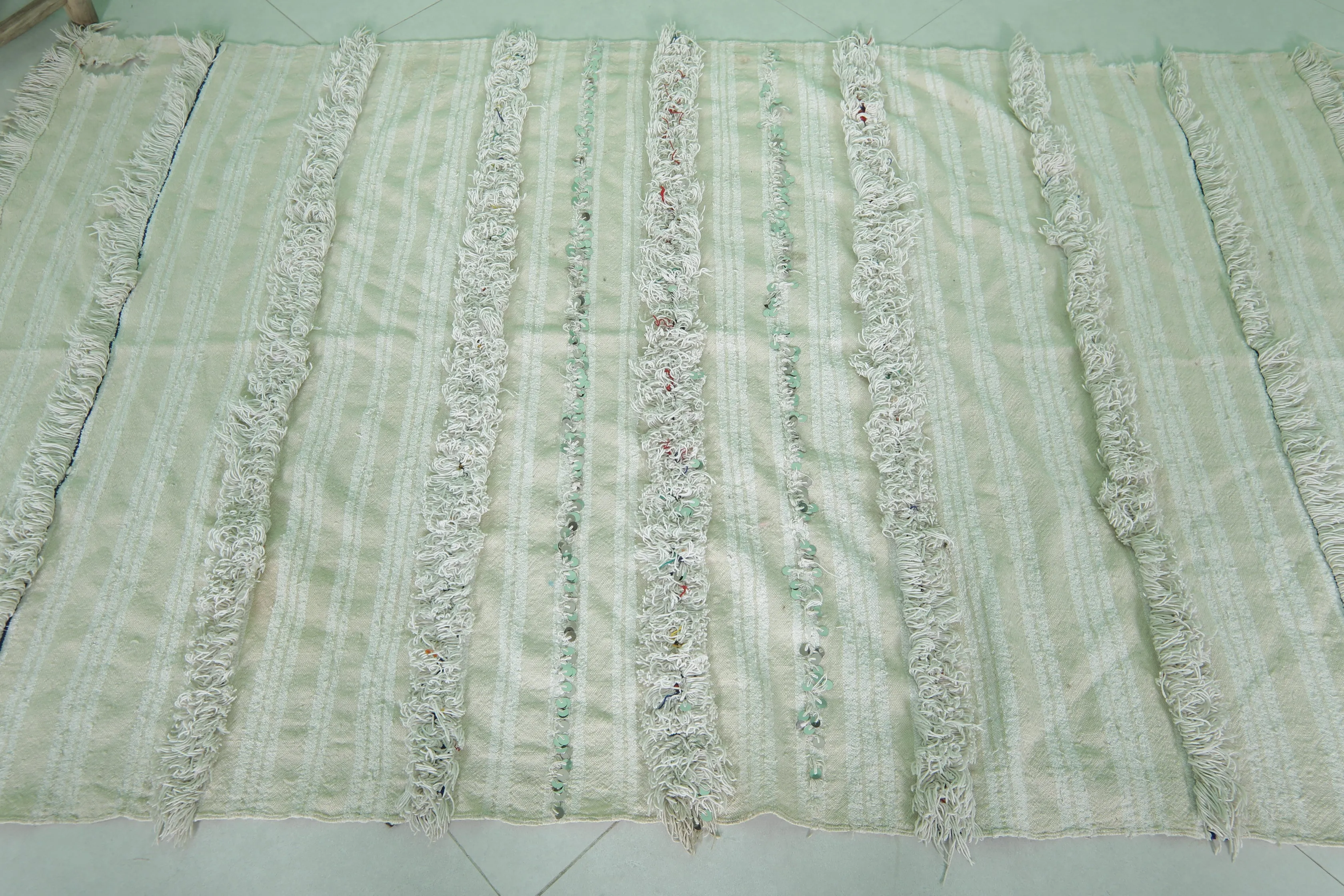 Vintage Handwoven Berber Wedding Blanket – 3.9 x 6.2 ft